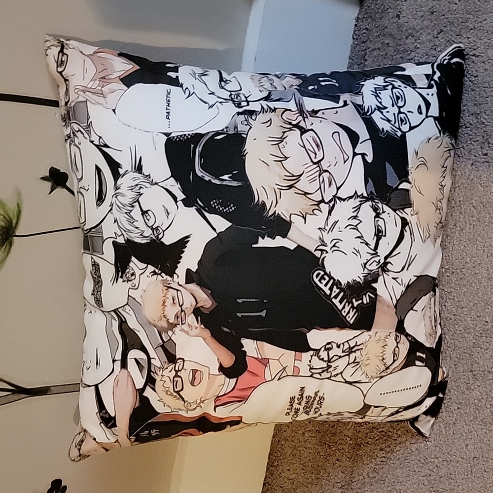 COPY - Haikyuu Tsukishima pillow and night light